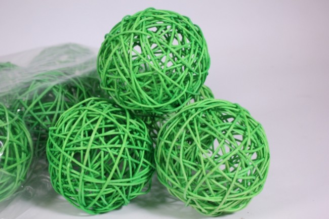 Гирлянда "Шарики из ротанга" зеленый цвет  20л 4м в прозрачной коробке