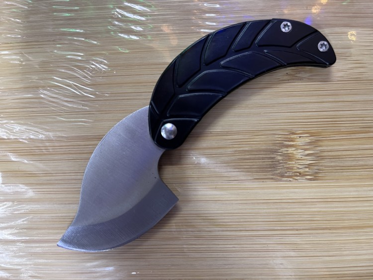 кошелек из эко бумаги. складной лист. складной лист. складной лист. мини складной нож в форме листика.