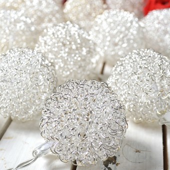 Гирлянда "Шарики кружевные серебро" цветная белый провод 6м
